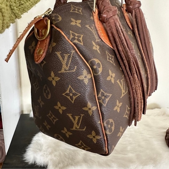 Louis Vuitton Fringed vintage Boho Handbag - Picture 4 of 12